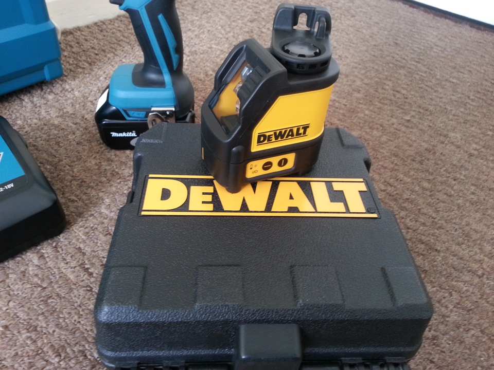 MAKITA BRASHLESS DEWALT 3
