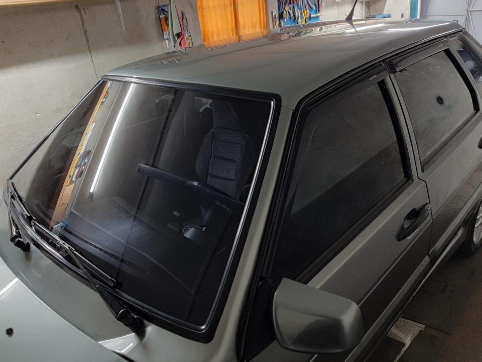 Тоноване заводське лобове скло SAFEGLASS 1