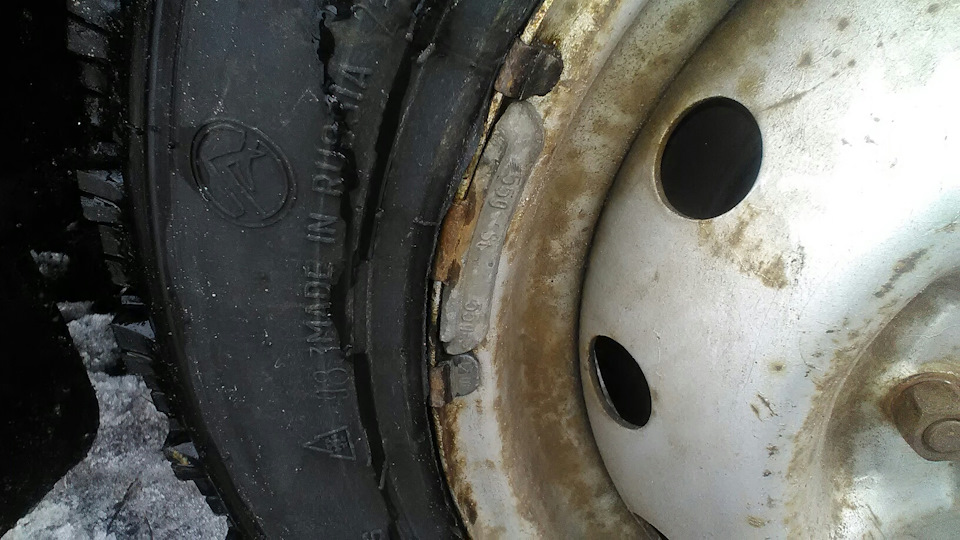 До мене прийшла зима. АШК Forward Arctic 511 175/80 R16 88Q (під шип) 2