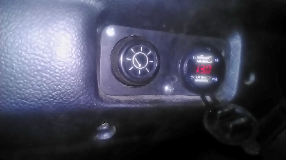 USB розетка 2