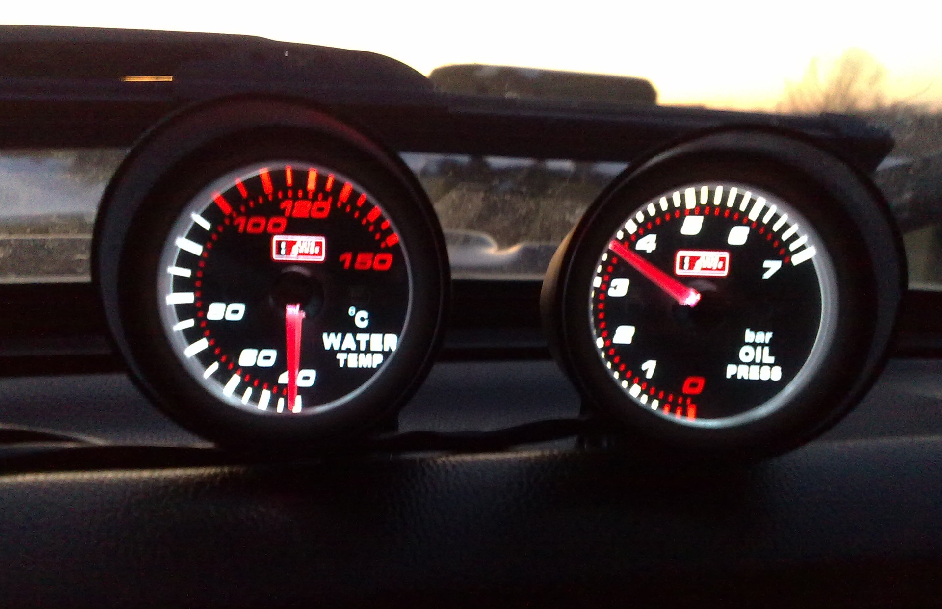Датчики температури та тиску масла АutoGauge. 1
