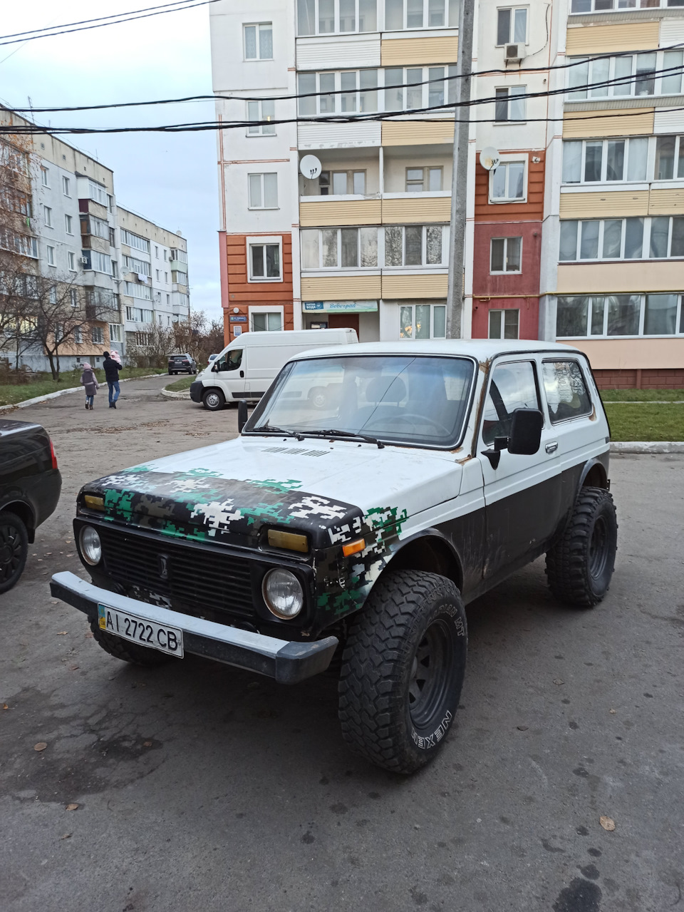 Позбувся експедиційного багажника та порогів 3