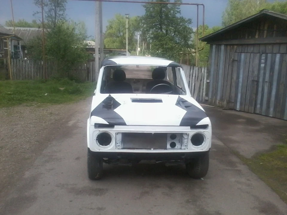 продовжується фарбування