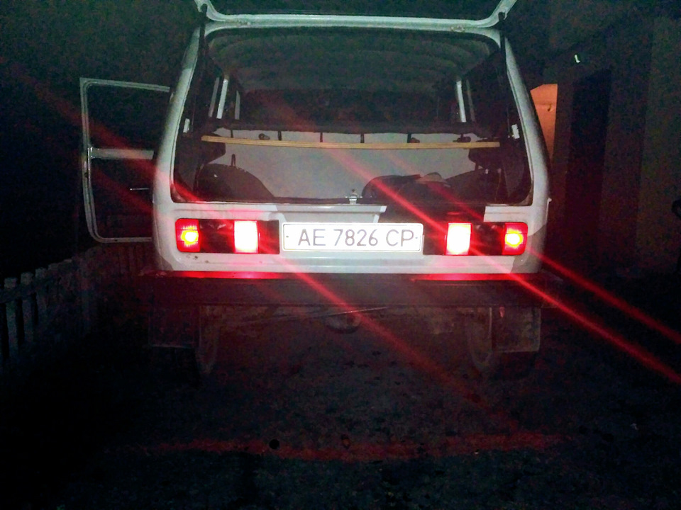 Стопи Ваз 2121 1