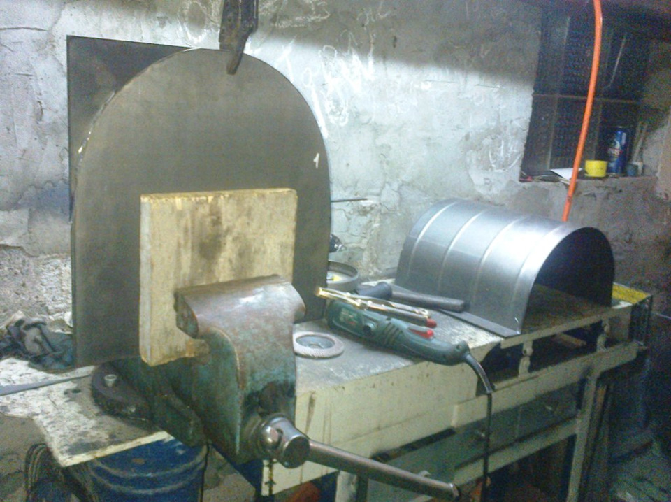 Перенесення газового балона в салон 2