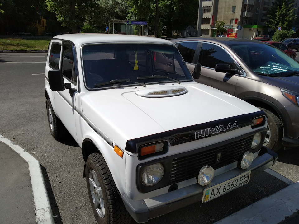 Повітрозабірник на капот 2