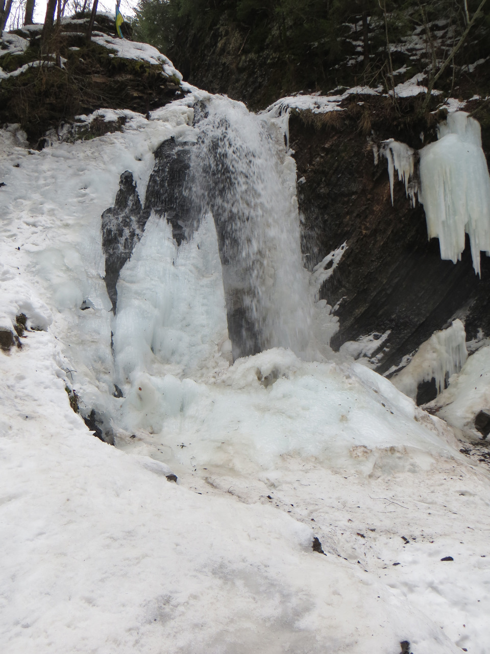 Зимовий водоспад 3
