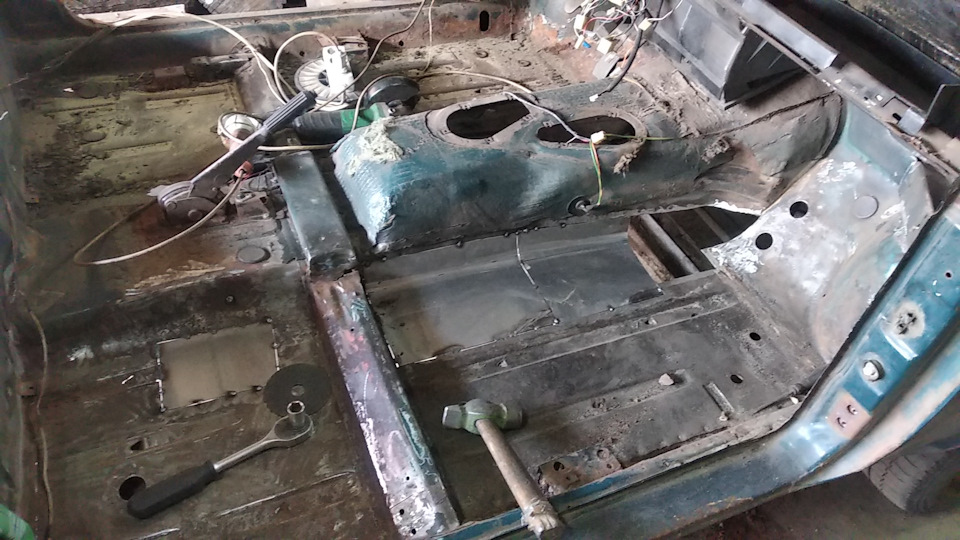 Ремонт підлоги авто 1