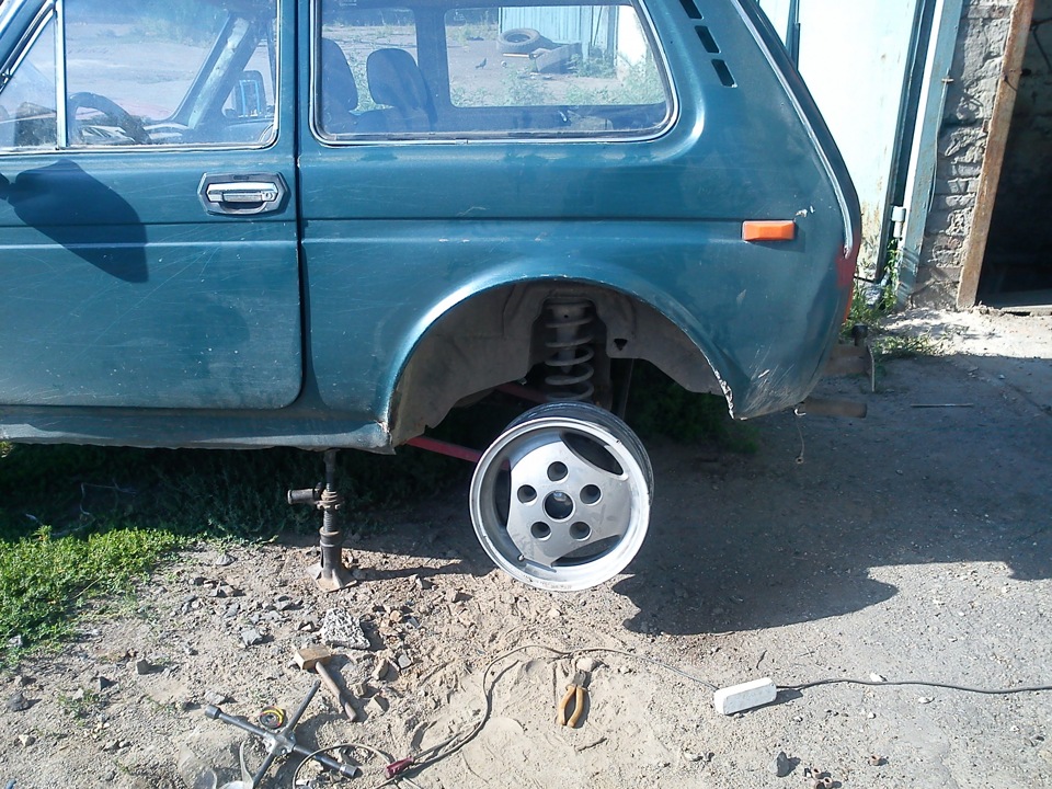 Привіз диски. 2