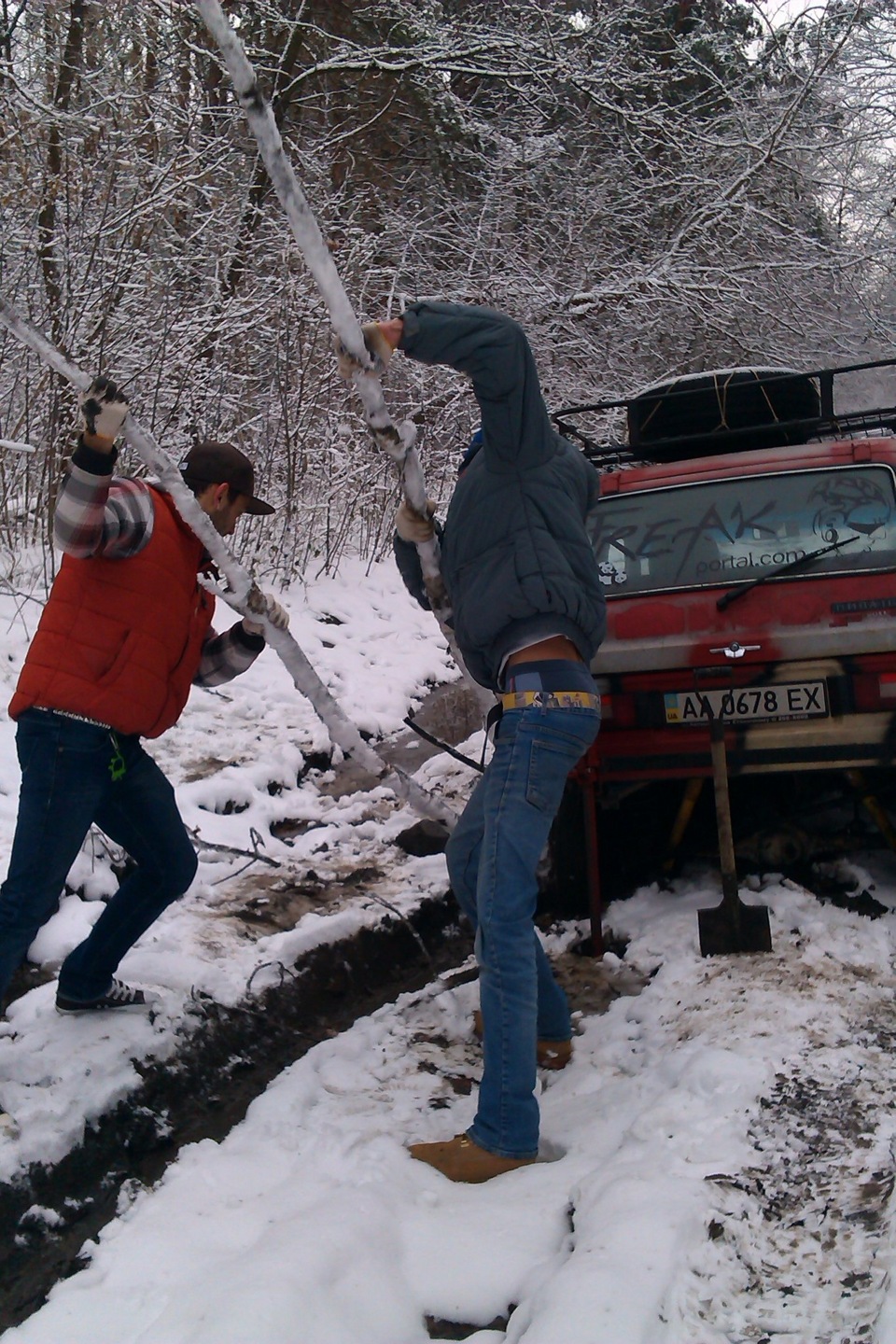 Перевзувся на зиму... не їде =D 5