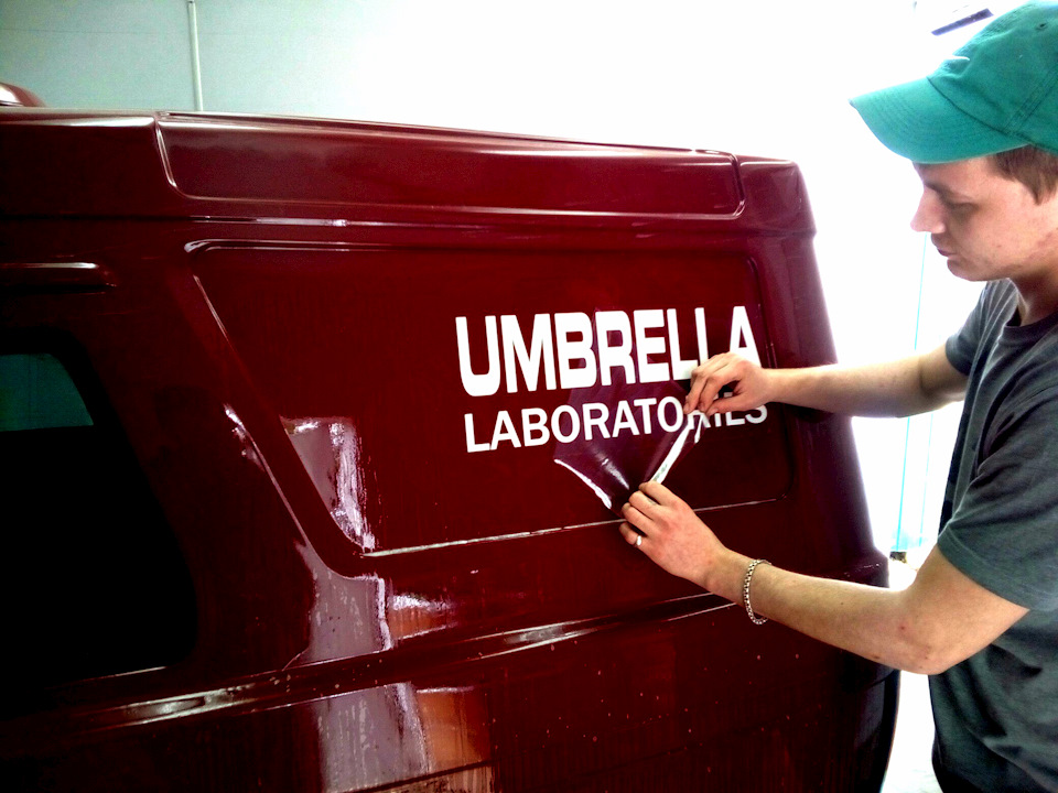 : «Броньована машина Umbrella Laboratory». 4