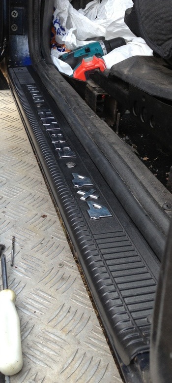 Накладки на пороги НИВА 4X4 4