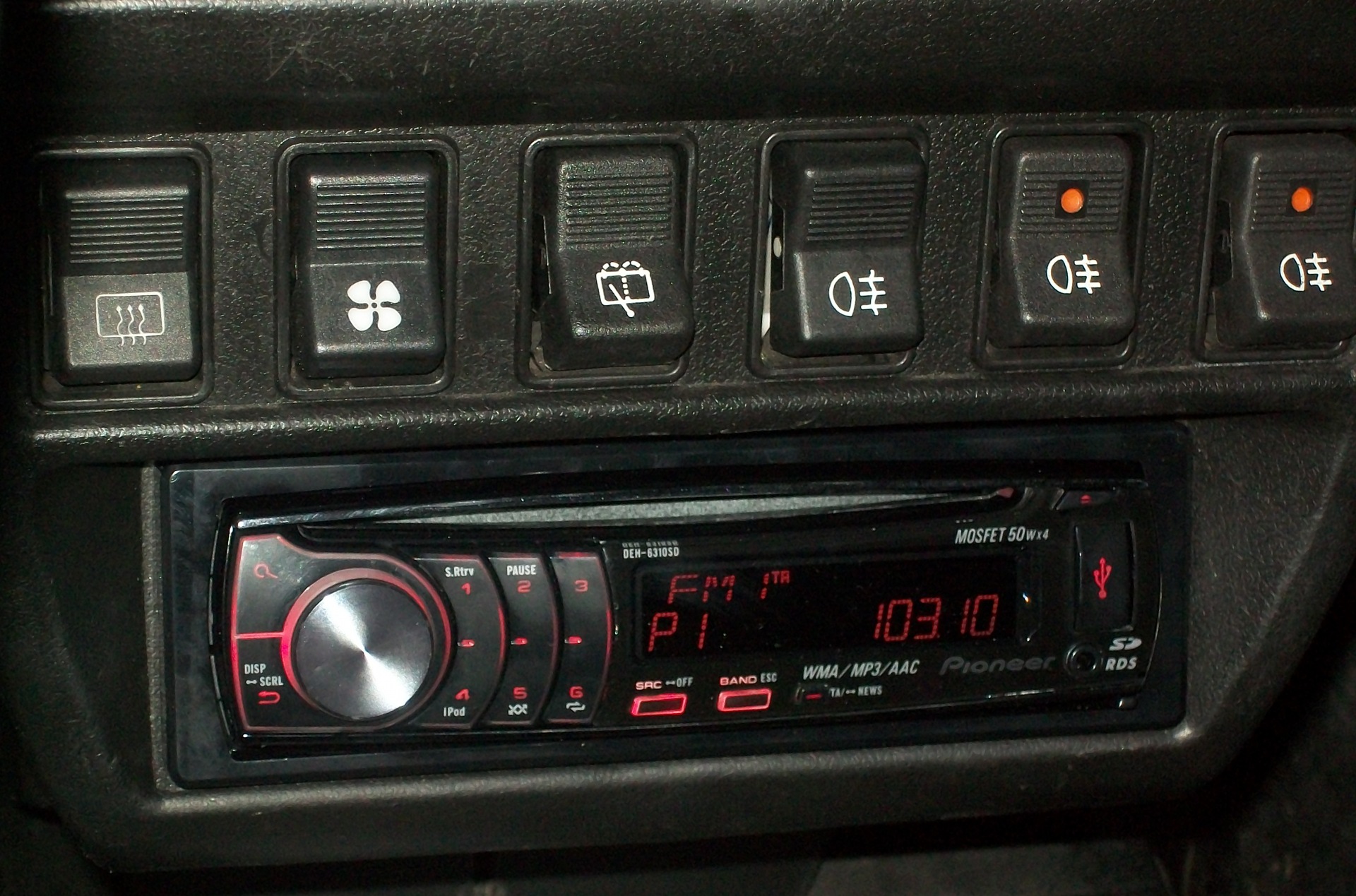 Новий Pioneer DEH — 6310SD 3
