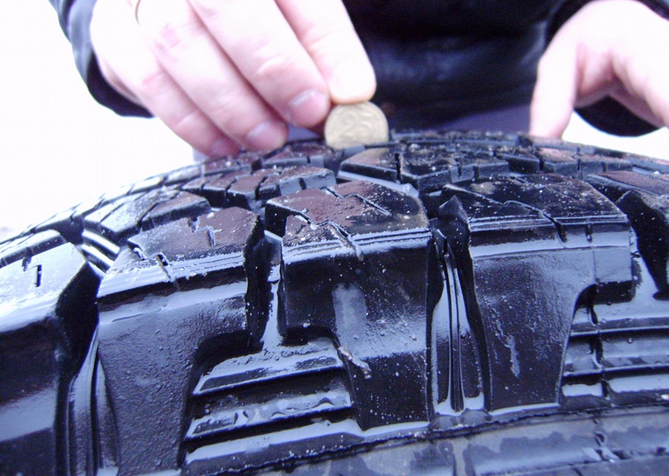 Продам гуму Hankook 215/80r15 5