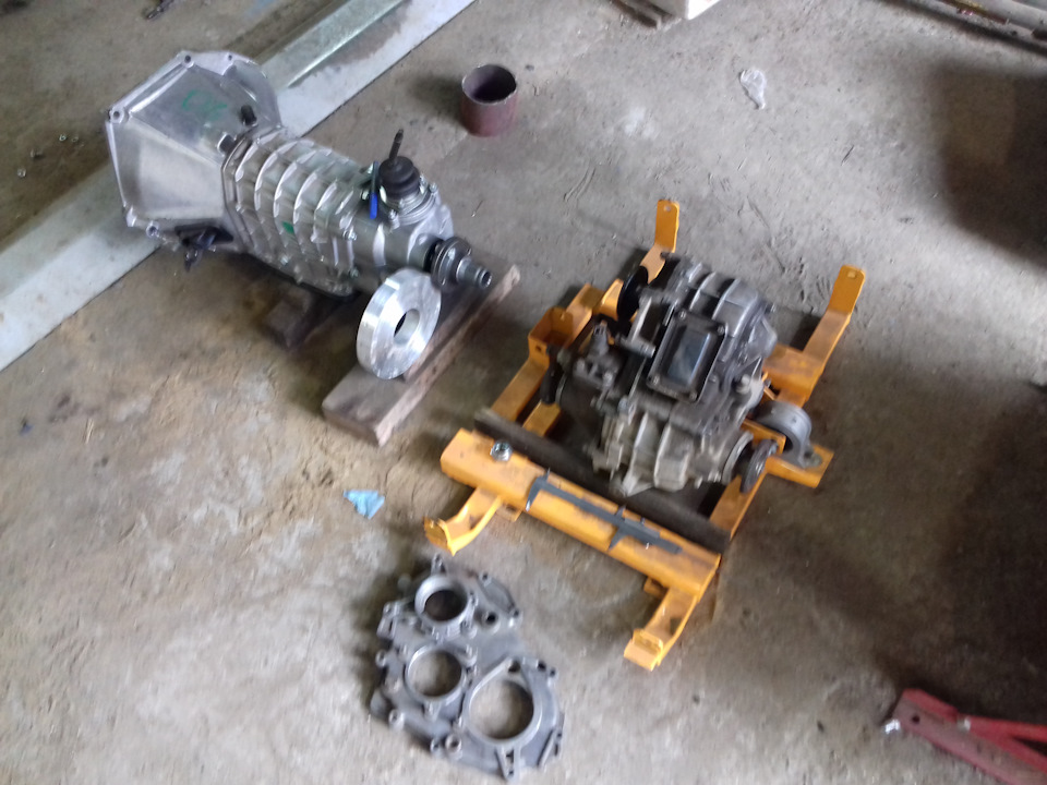Затіяли переробку коробки та роздатки в моноблок! 🔧🔨🚜 2