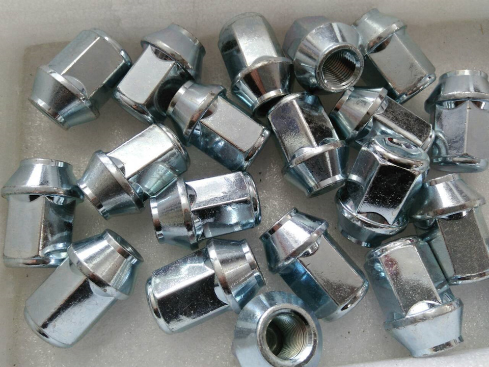 Колісні гайки OZ Racing M12х1,25 закриті 1