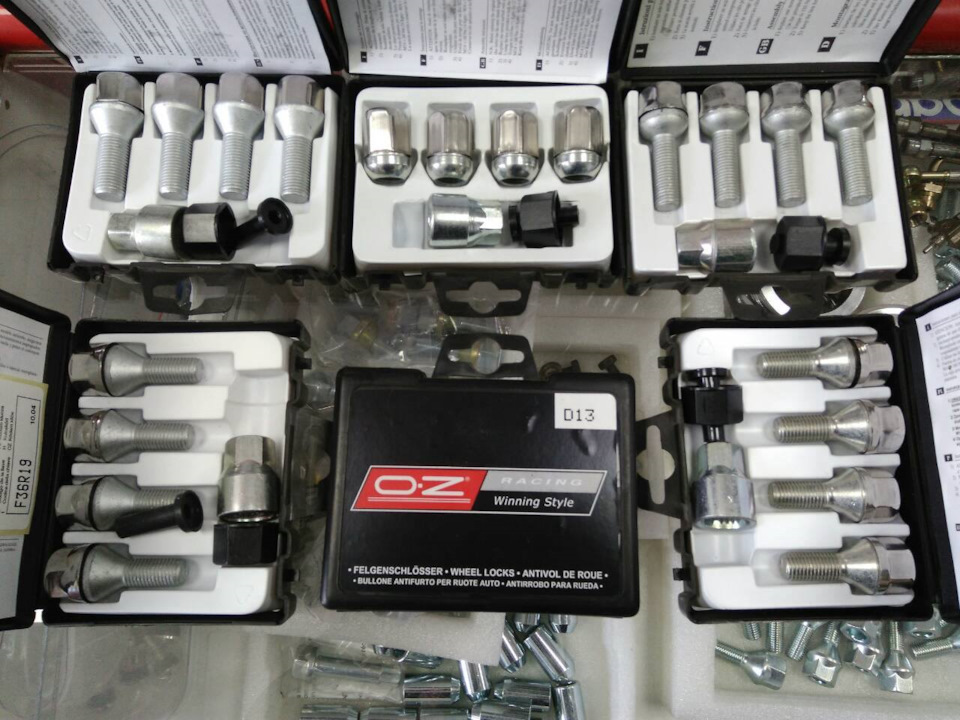Колісні гайки OZ Racing M12х1,25 закриті 3