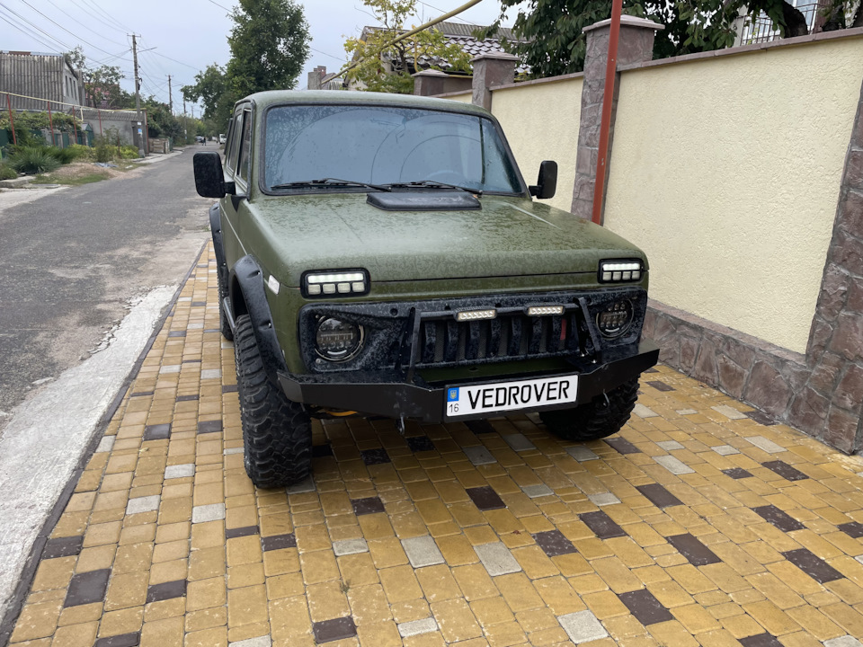Передній силовий бампер 1