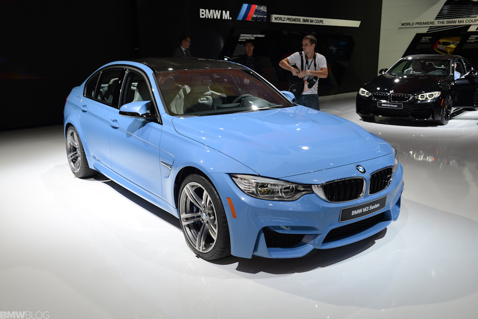 Колір BMW M4 Yas Marina Blue 1