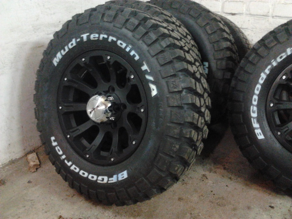 BFGoodrich Mud Terrain T/A KM2 на дисках RS Wheels 755 7x15 5x139,7 ET20 DIA98,5 (CB) 1