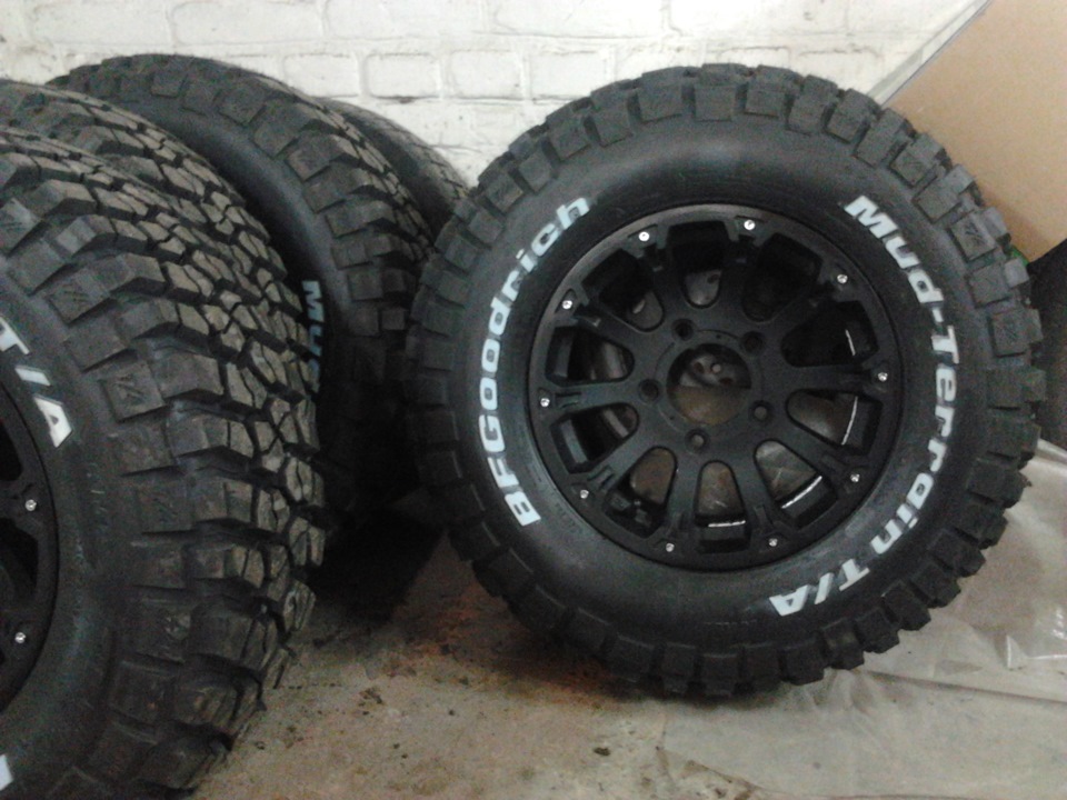 BFGoodrich Mud Terrain T/A KM2 на дисках RS Wheels 755 7x15 5x139,7 ET20 DIA98,5 (CB) 2