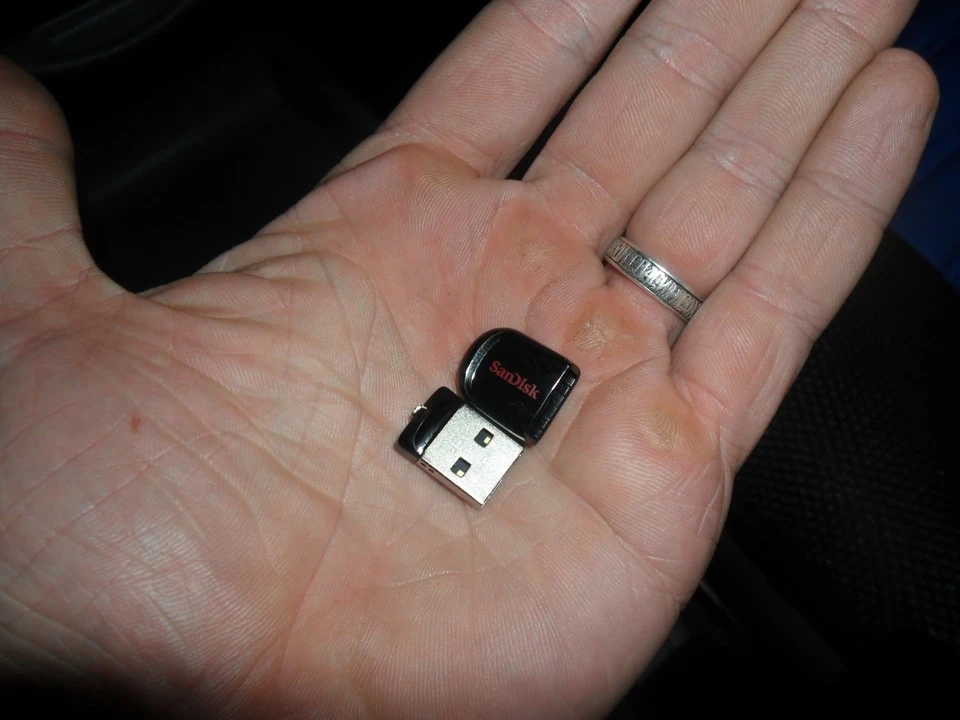 SanDisk Cruzer Fit 8GB