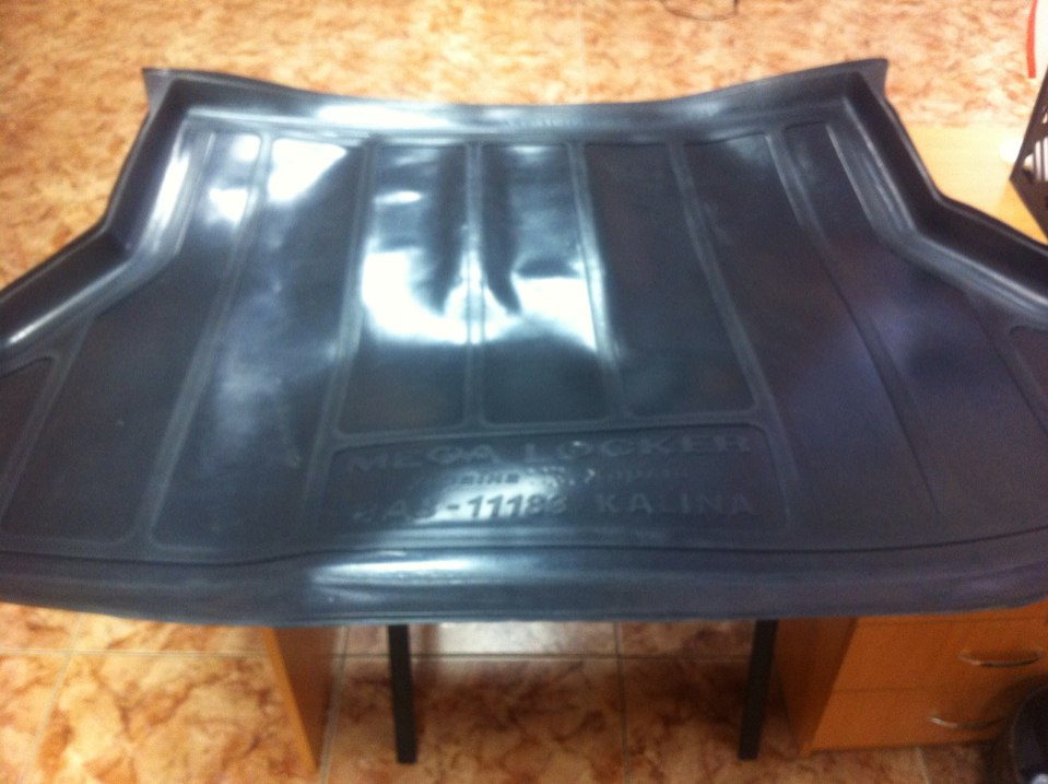 Килимок в багажник 1