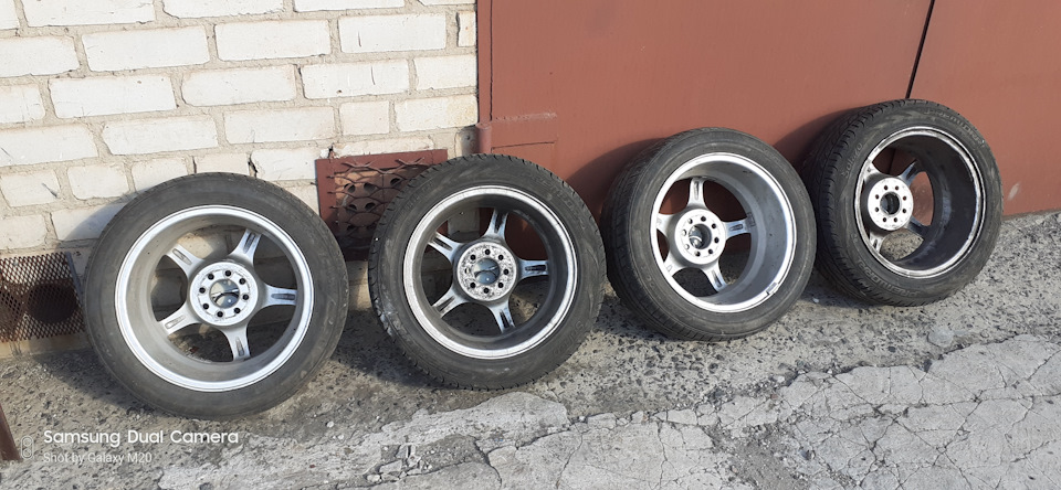 Продам диски з гумою 4