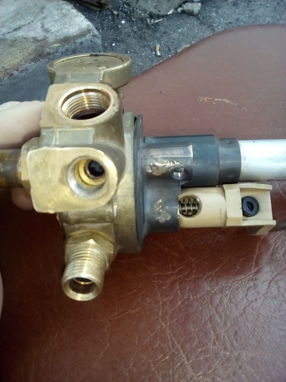 Не йде газ із балона 4