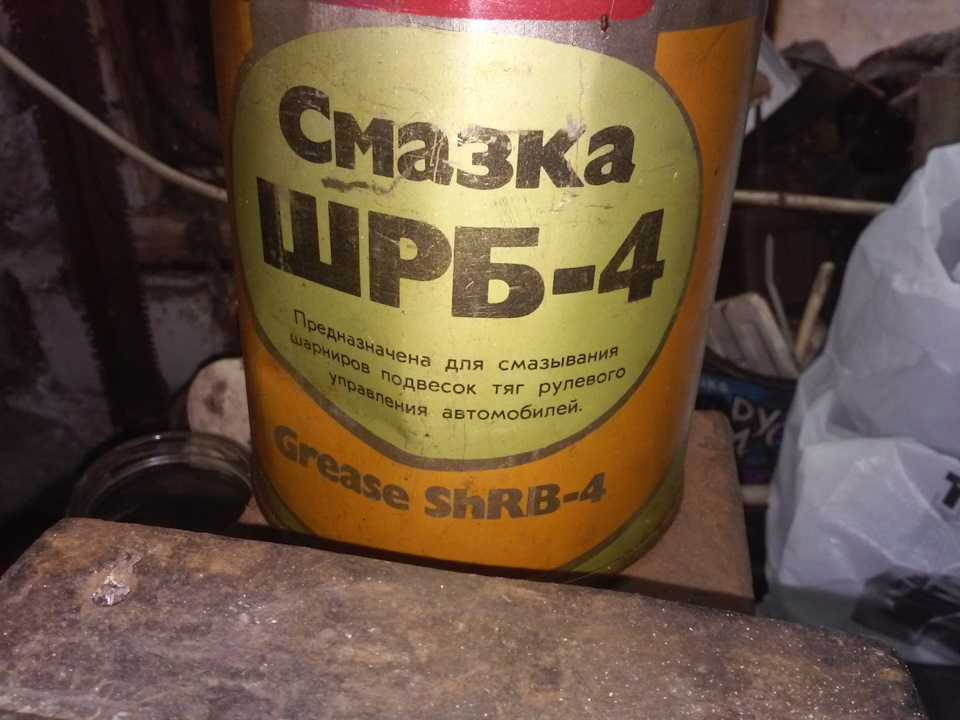 Дворник испугался дождя 5