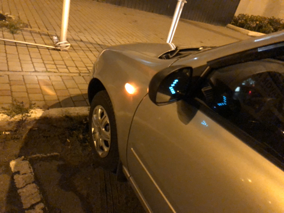 Поворотники стрілочки в дзеркала 2