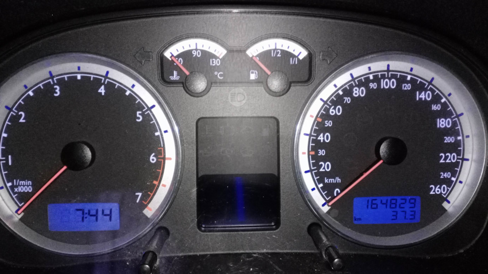 Пересвіт панелі приладів та блоку клімату VW Golf 4 2