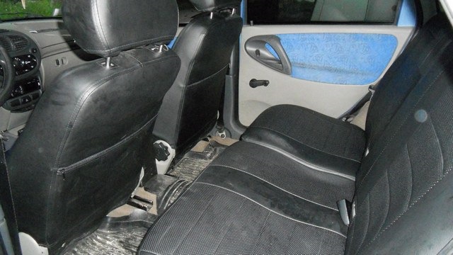 Чохли Автопілот та саморобні подіуми під твітера 2