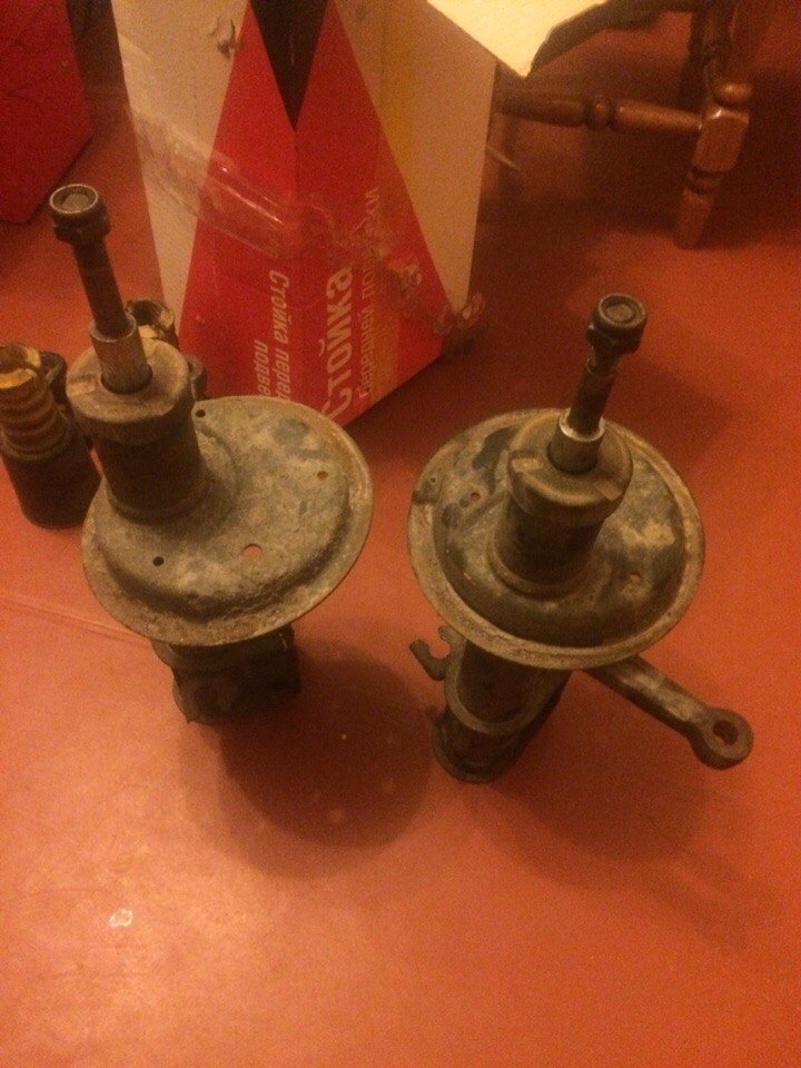 Продам залізо після обнови, стійки пружини, краби, пильовики, гумки 2