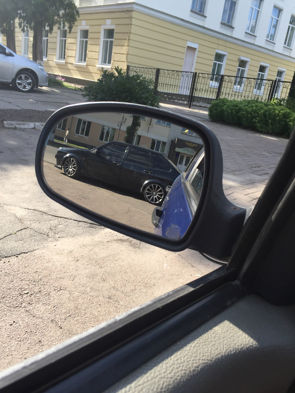 Зустрів у місті цікаву 09 1
