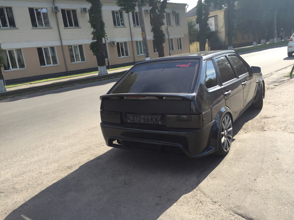 Зустрів у місті цікаву 09 2