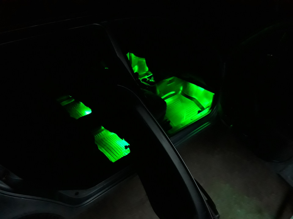 RGB Подсветка ног 4