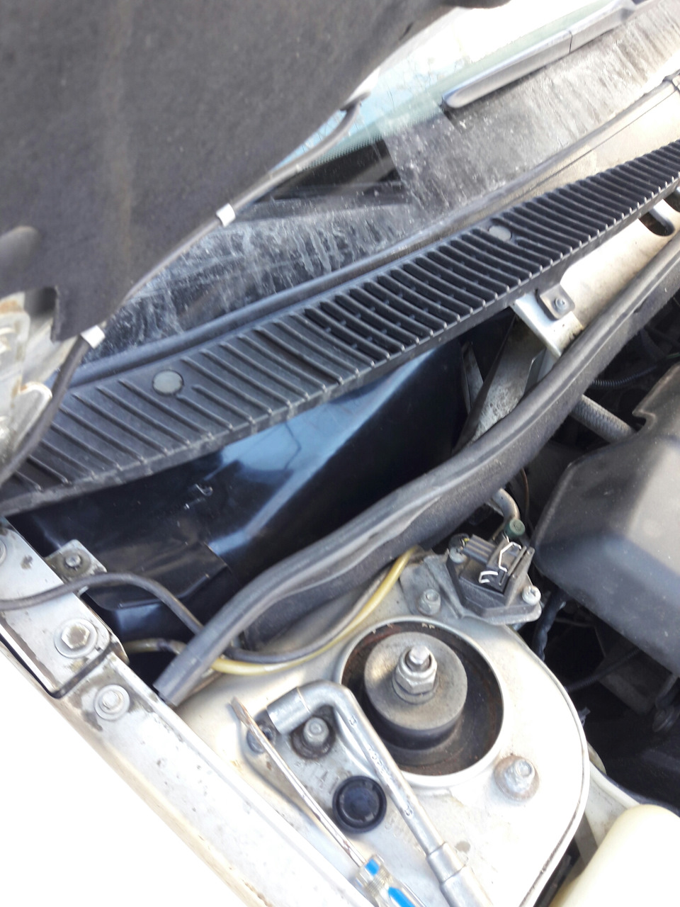 Щиток повітряного фільтра від Nissan (66852-5PA0A) 5