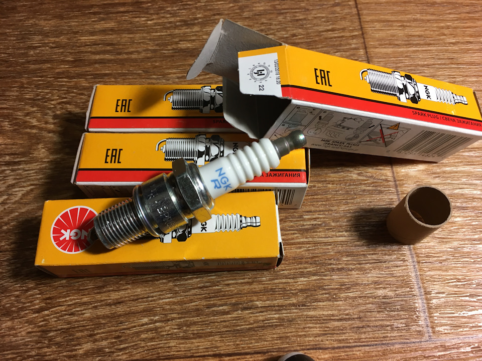 Свічки запалювання NGK BPR6ES-11 (4824) 2