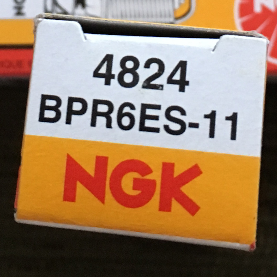 Свічки запалювання NGK BPR6ES-11 (4824) 1