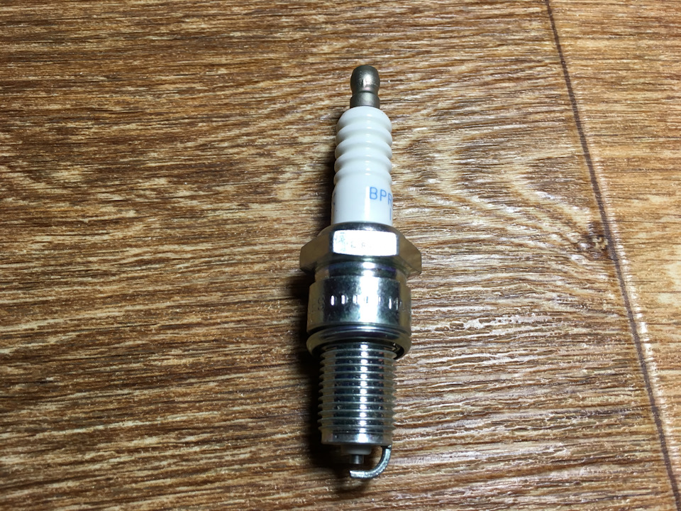 Свічки запалювання NGK BPR6ES-11 (4824) 5