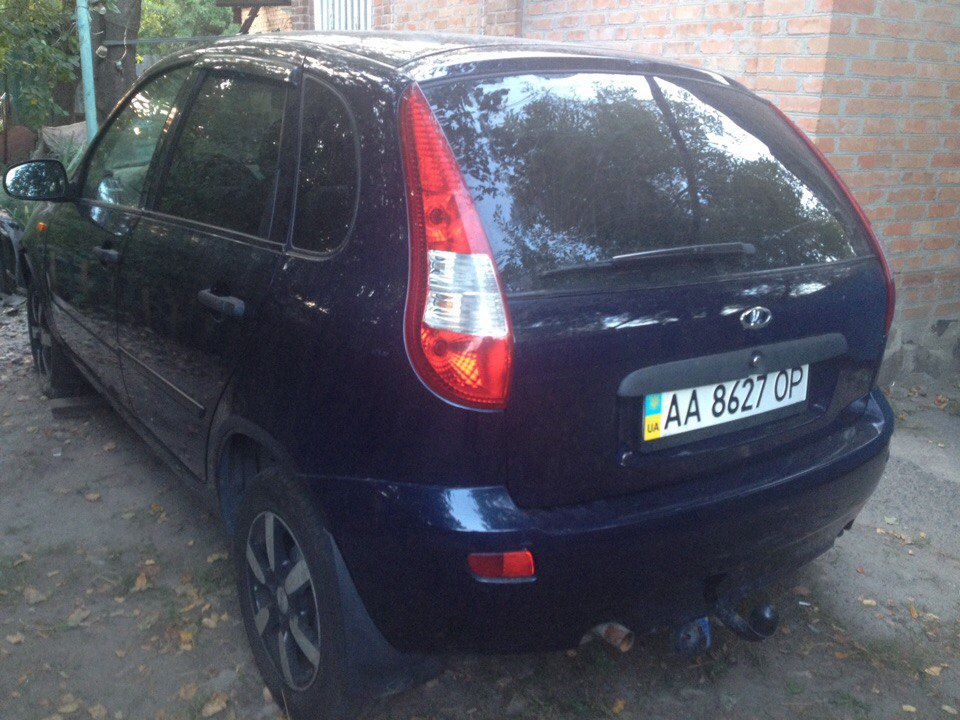 Геть шильдики Lada і 1119 2