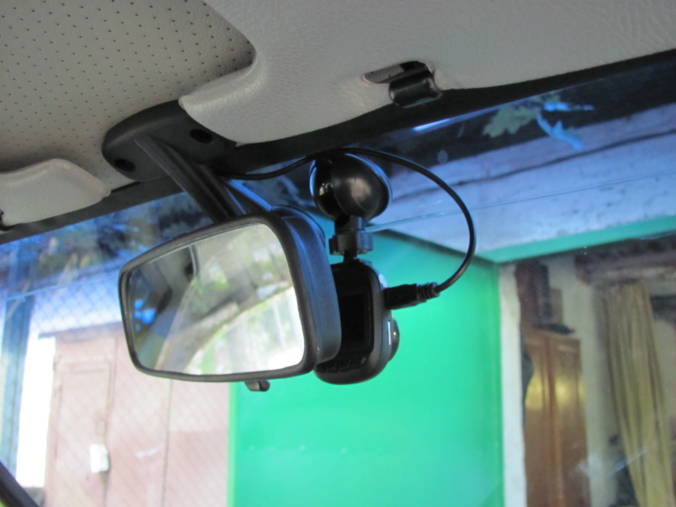 CAR DVR Carcam T 100 W прикупив і впровадив ... можна так сказати ... 1