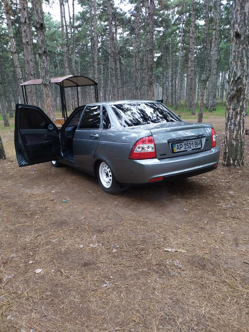 Стопи SE, і білі штампи 5