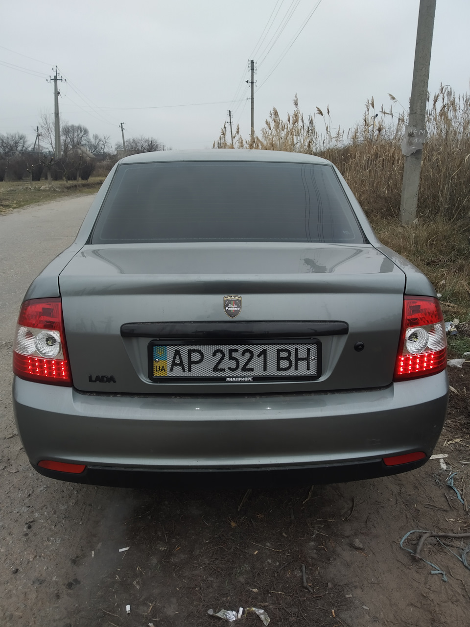Стопи SE, і білі штампи 1