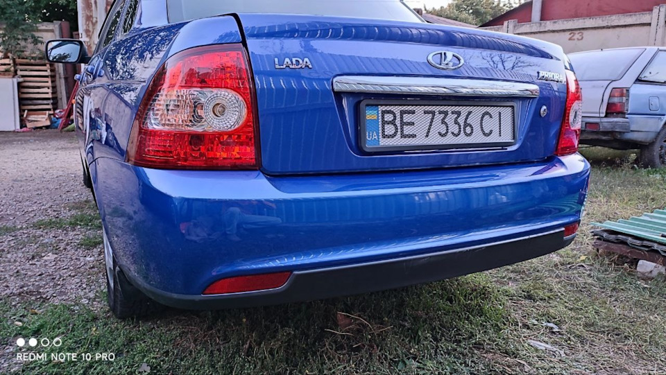 Задній бампер у колір від Пріори 2 3