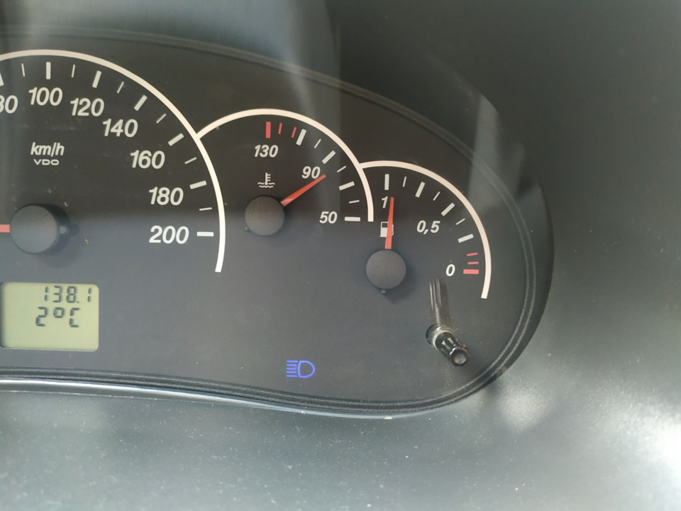 Заміна датчика рівня палива 4