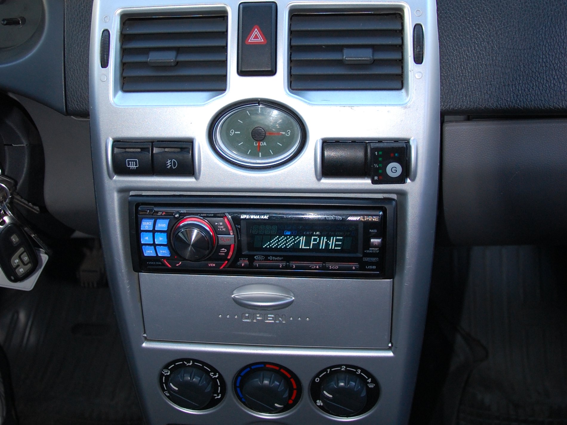 Alpine 105R 1