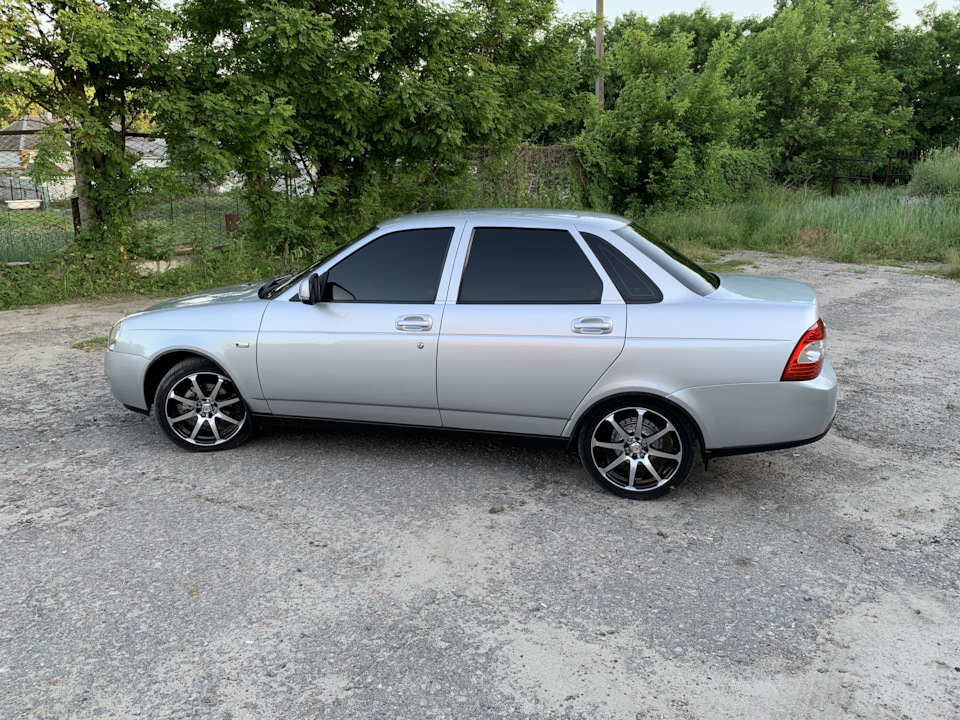 Автомобіль продано 5