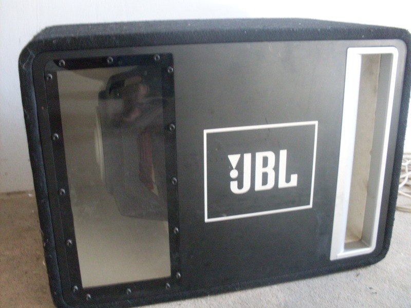 саб JBL 2